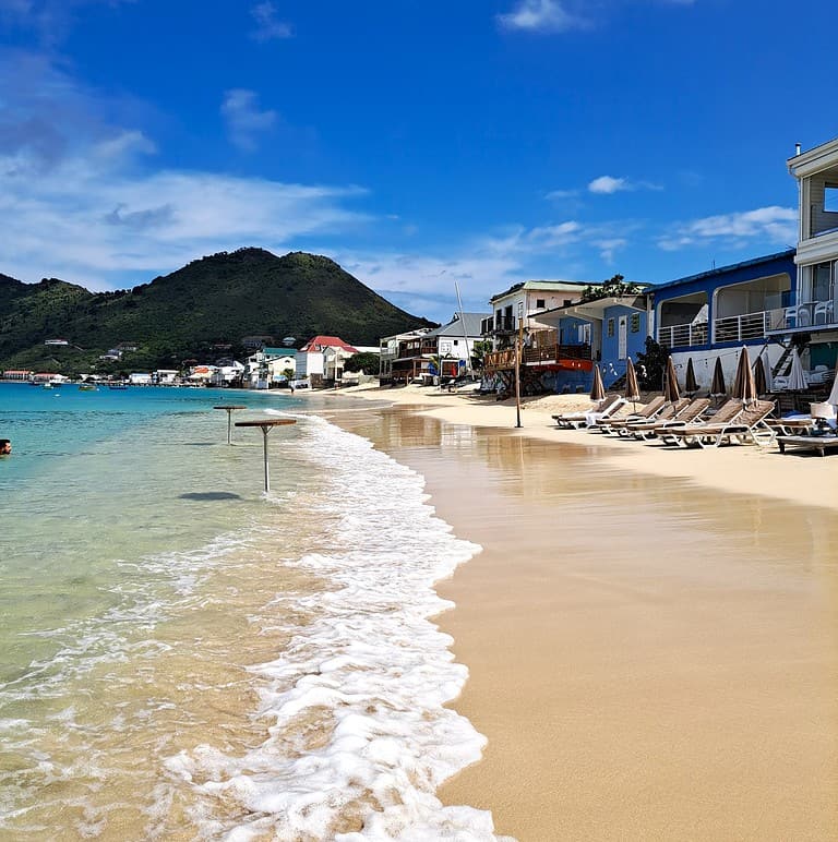 A Guide to Island Hopping Around St. Martin