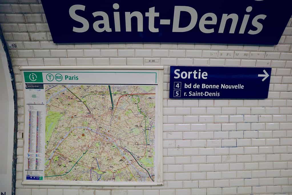 Using the Paris metro