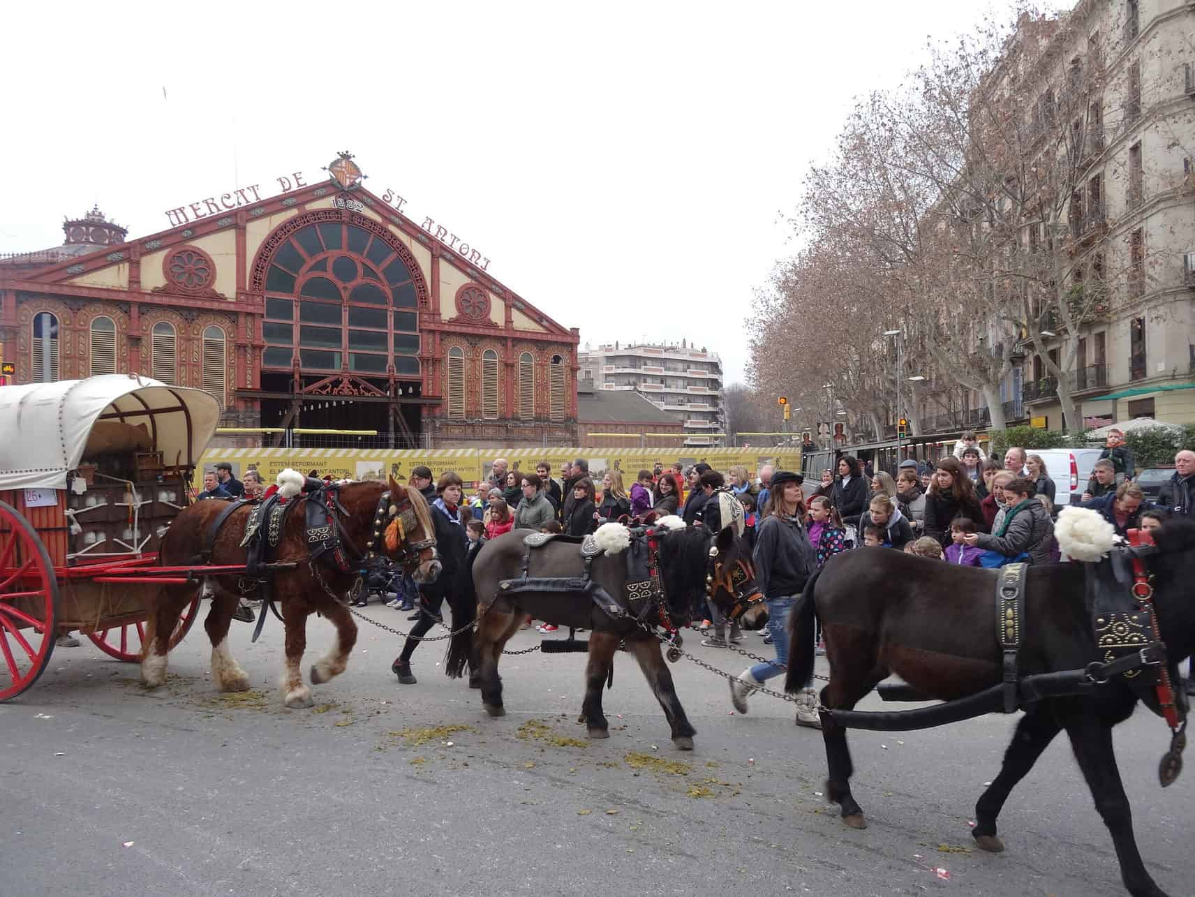 Attend the Festa Dels Tres Tombs on January 17th