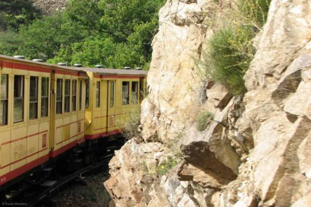 Le petit train jaune in France